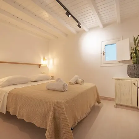 Luxury Merchias 5bd شقة *
