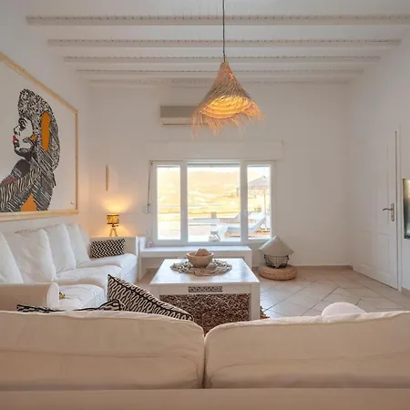 شقة Luxury Merchias 5bd بلاتيس يالوس